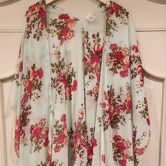 Open sides wrap kimo style boho chic floral crochet coverup - Picture 7 of 7